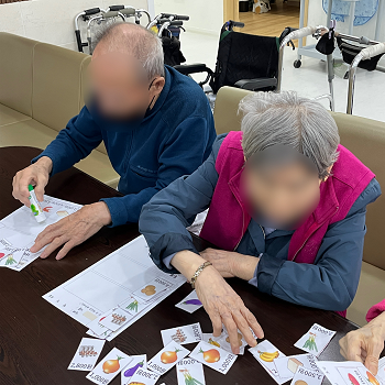 대구재활의학과, 상인요양병원 인지 프로그램 '장보기' 3