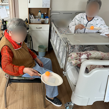 대구재활요양병원, 상인요양병원 신체 프로그램 '공 튀기기' 2
