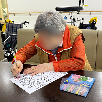 대구요양병원비용, 상인요양병원 인지 프로그램 '4월 달력 만들기' 2