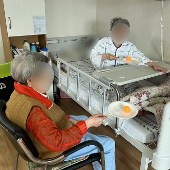 대구재활요양병원, 상인요양병원 신체 프로그램 '공 튀기기' 3