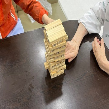 대구뇌경색외래재활치료병원,상인요양병원,신체프로그램'젠가 게임하기'2