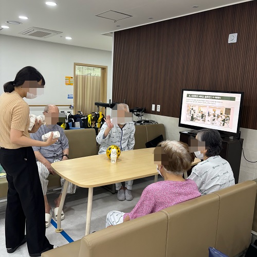 대구재활요양병원, 상인요양병원 신체 프로그램-종이컵 볼링