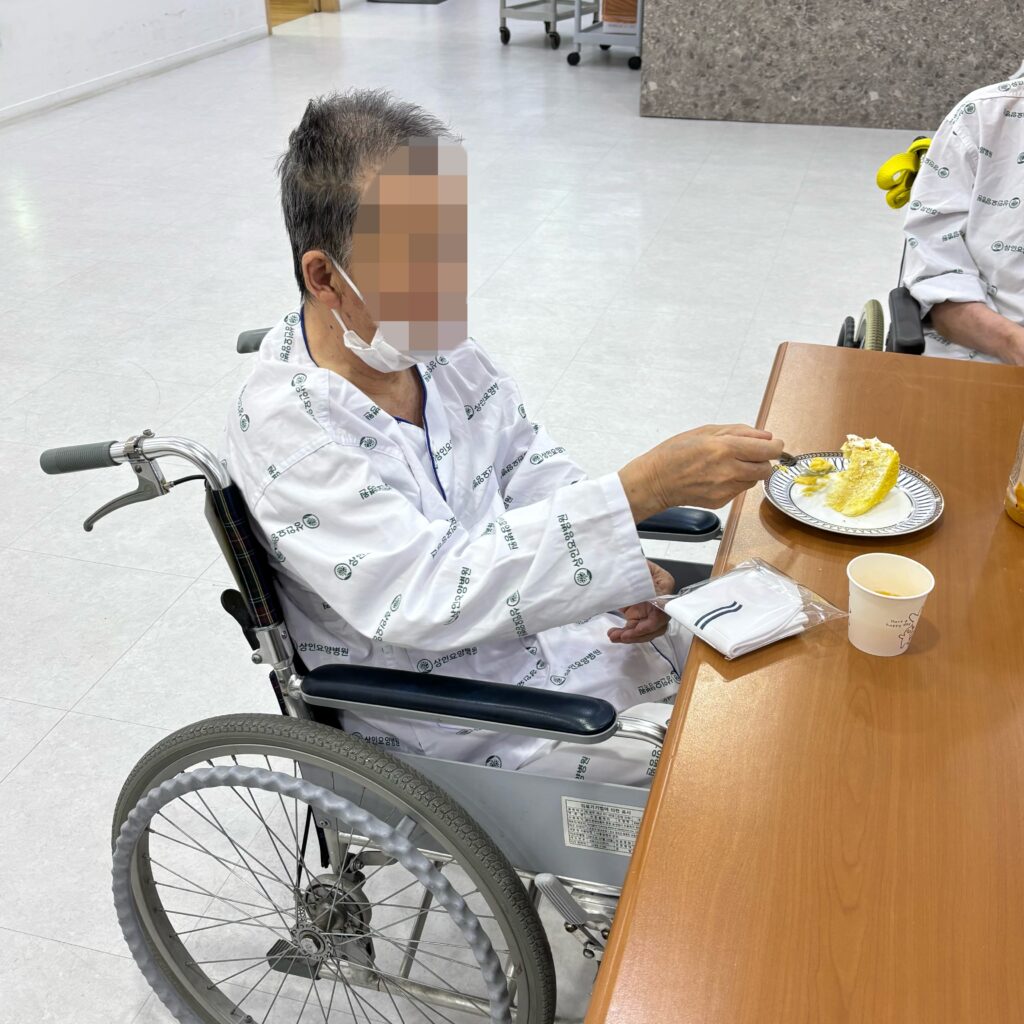 대구재활병원추천, 상인요양병원 5월 생신 잔치