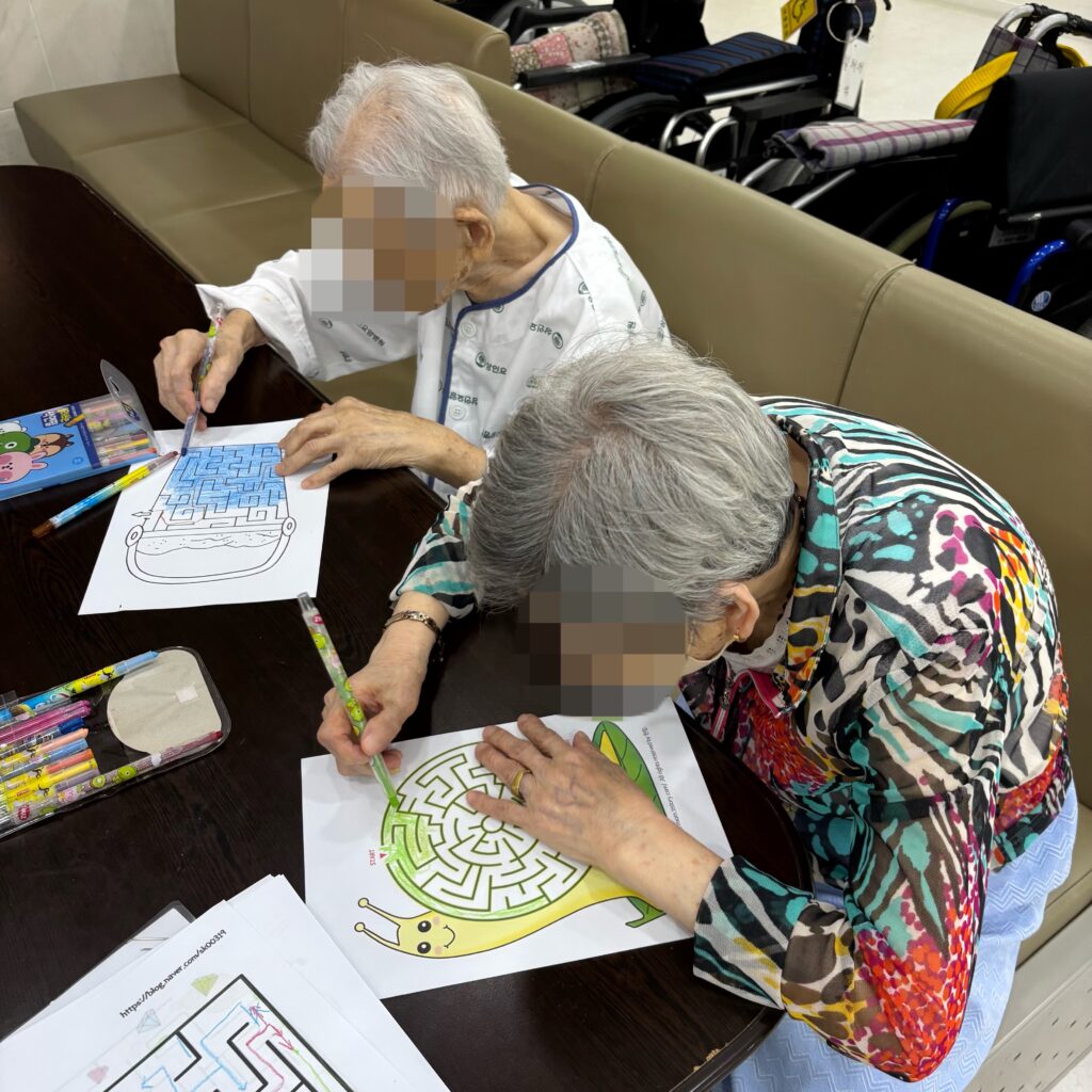 대구수술후재활, 상인요양병원 인지 프로그램 - 미로 탈출