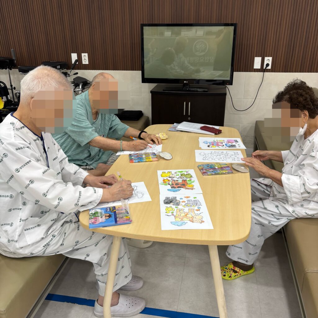 대구재활병원, 상인요양병원 미술 프로그램- 동물 농장 색칠하기
