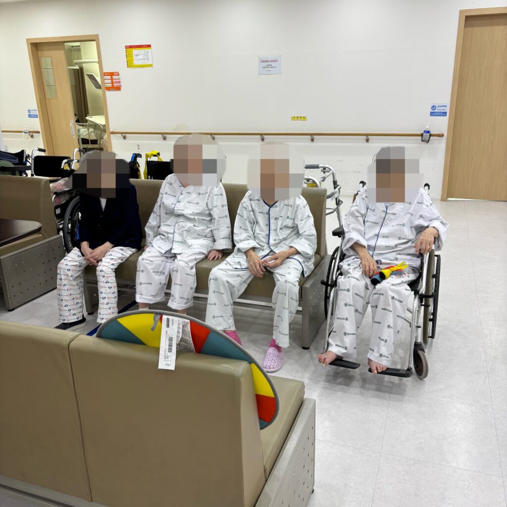 대구요양병원, 상인요양병원 신체 프로그램 - 다트 던지기
