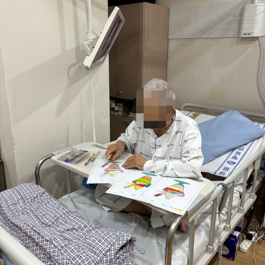 대구뇌출혈재활병원, 상인요양병원 미술 프로그램 - 파르페 색칠하기