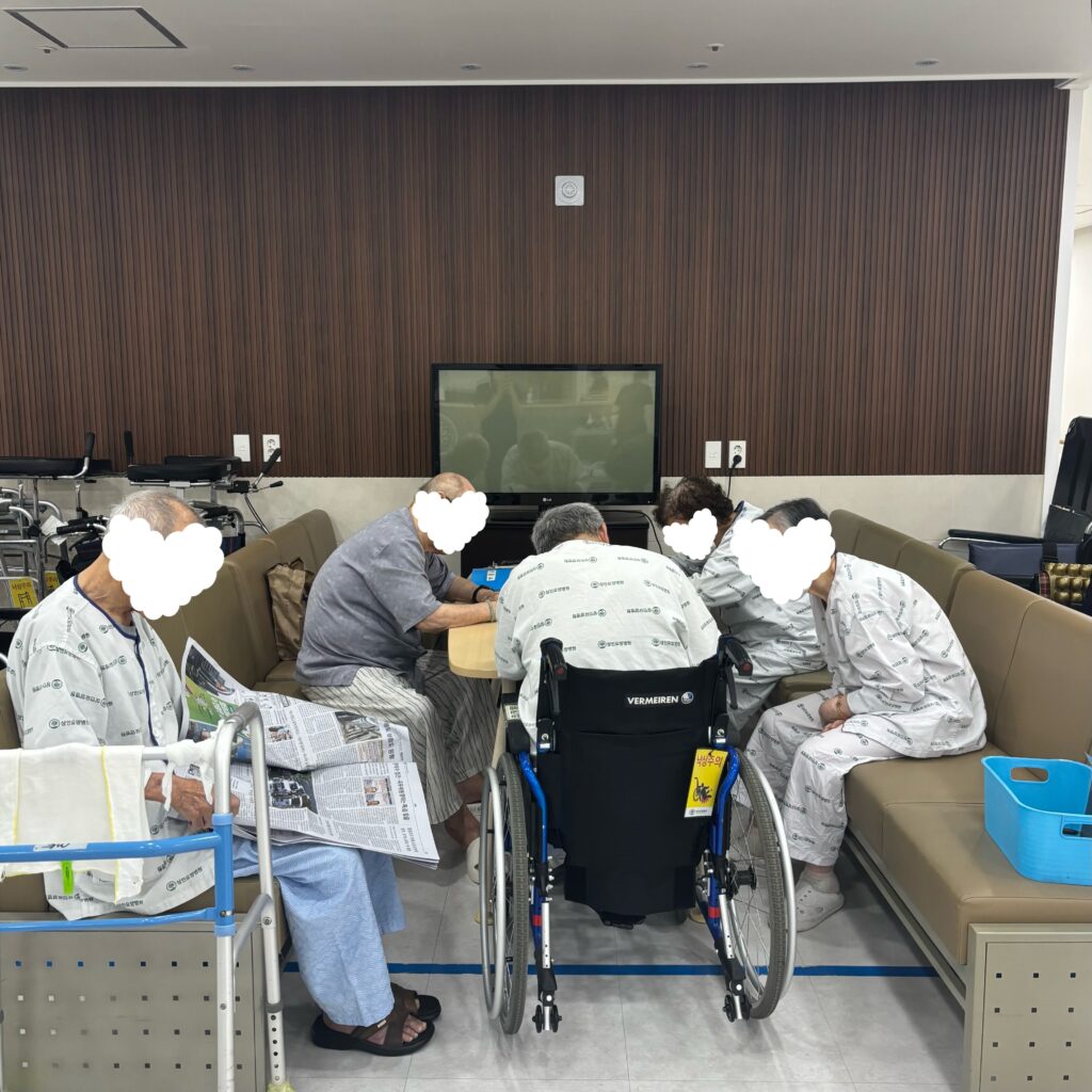대구재활의학과, 상인요양병원 신체 프로그램 - 소원 비행기 날리기