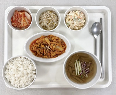 달서구재활요양병원, 상인요양병원 냉국 메뉴 중 도토리묵 냉국